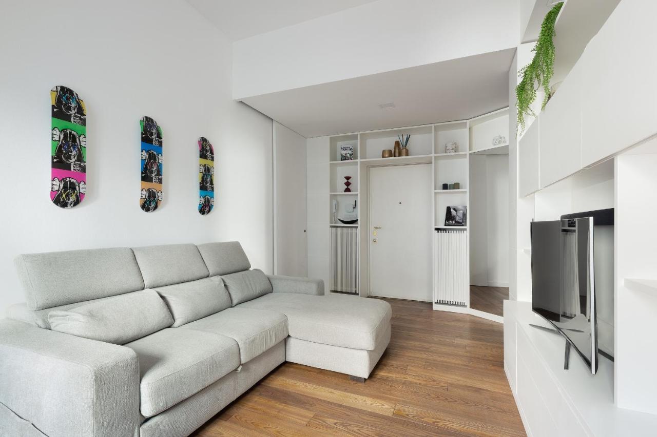 Hl Apartment - Brera, Garibaldi, Moscova, Duomo, Montenapoleone Milão Exterior foto